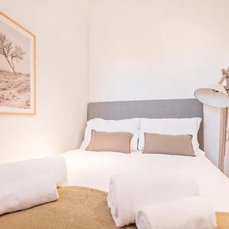 Rocafort In Eixample Apartment